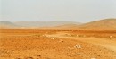 14 - Route balise par des pierres * 1037 x 530 * (143KB)